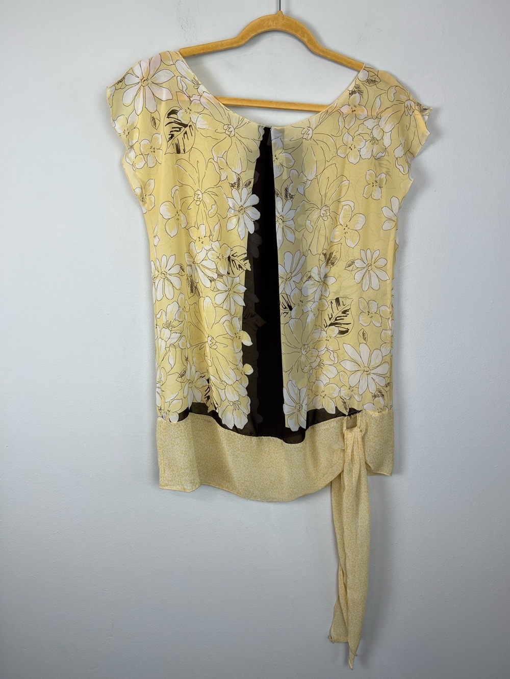 Bobby J Floral Side Tie Flutter Sleeve Top MEDIUM